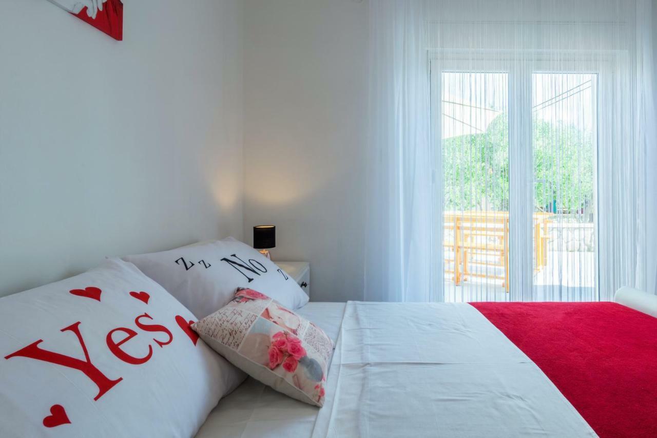 Vacation House Maslina Rupalj Exterior foto