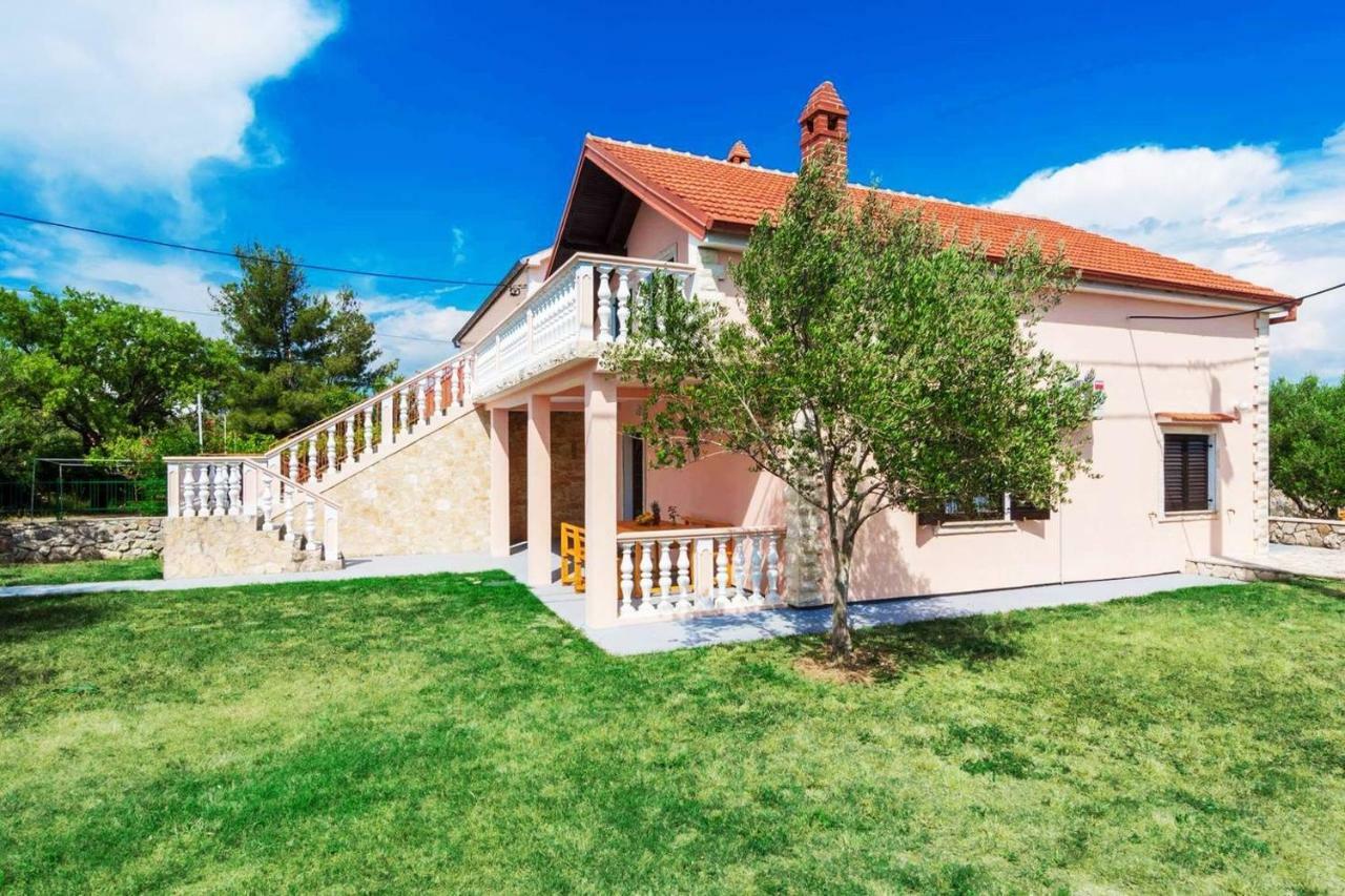 Vacation House Maslina Rupalj Exterior foto